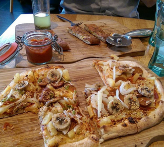 Vegan pizza in Reykjavik